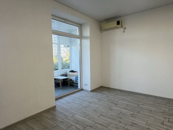 Продаю большую 1 ком. кв. в доме АББО первая линия моря Чорноморськ