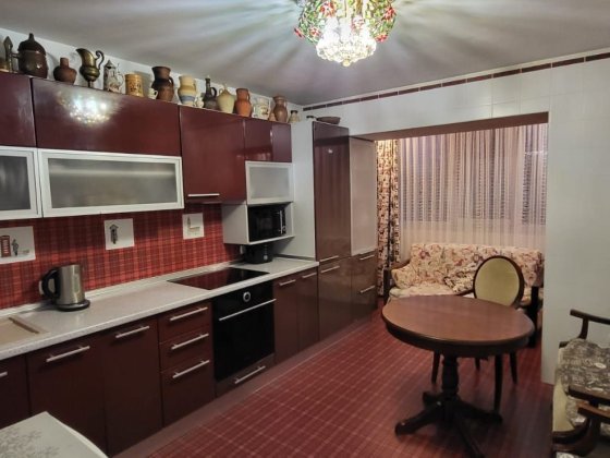 Продам 2кв 60м 2й этаж Чорноморськ