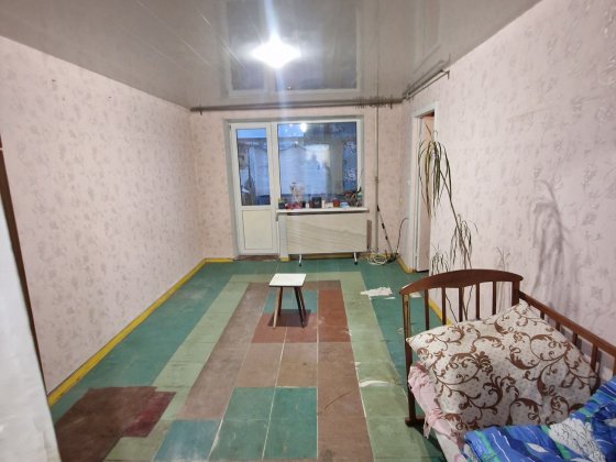 Продам 3 ком на Черёмушках 2 этаж Каменское