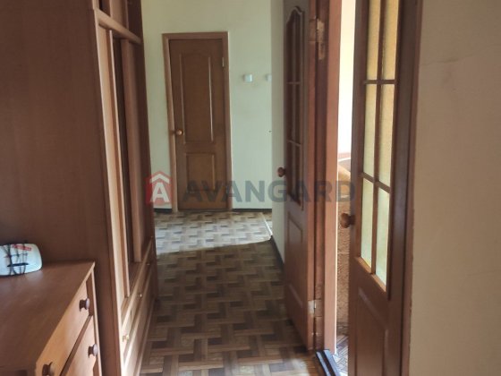 Продам 3х.кімнатну квартиру район Дніпробуд. Каменское