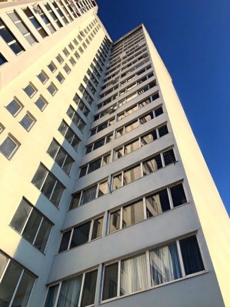 Продам 2к.квартиру Черноморск новый дом - фото 1