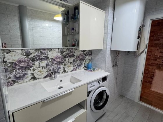 Продам 2 квартира 27 на руки Черноморск