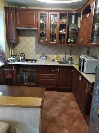 продам двухкомнатную квартиру - фото 1