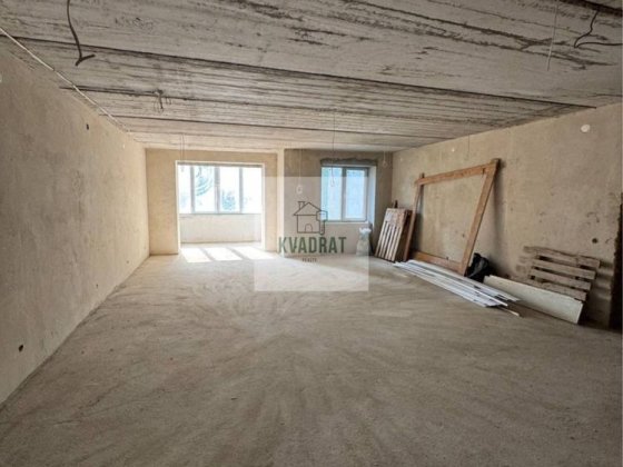 Продам велику 3-х кімнатну квартиру 105,5 м.кв. за 45500$ Кам'янець-Подільський