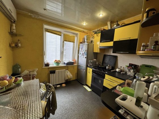 Продам 2х. ком. 6 єт. Каменское ,лев. берег ,Работаем по Всем программ Каменское