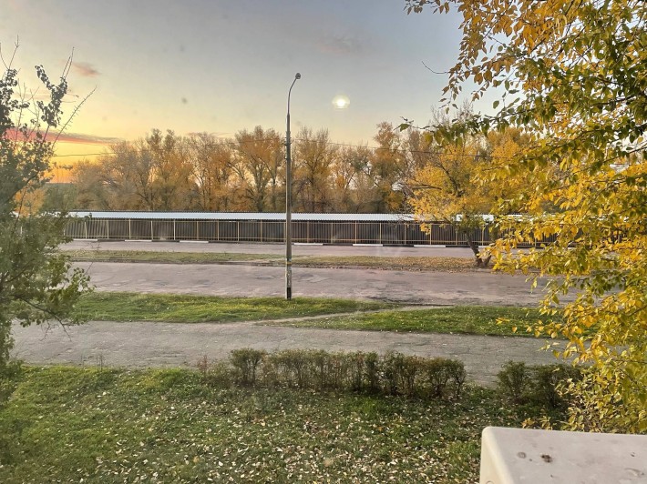 Продам 2-кім. квартиру в 3х хвилинах від лісу з автономкою лівий берег - фото 1