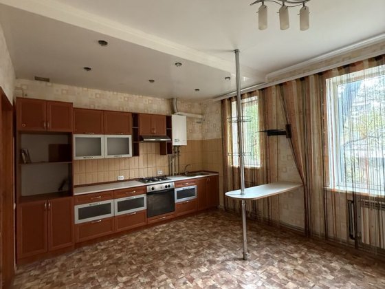 3-кімн, ЦЕНТР, газове АО, ремонт, вул. Сачко, YES Кам'янське