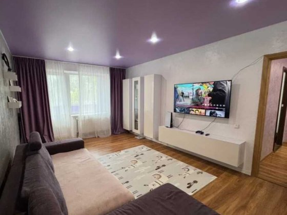 Продам 2 кімнатну квартиру! 11 район с АО газ! Кам'янське