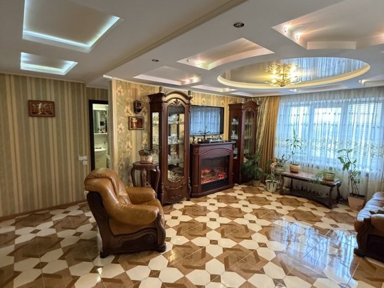 Продам 4-к квартиру в центрі з ремонтом!! Кам'янець-Подільський