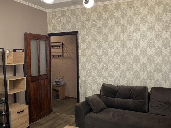 Продам 2-кімнатну , район Спортивної Каменское