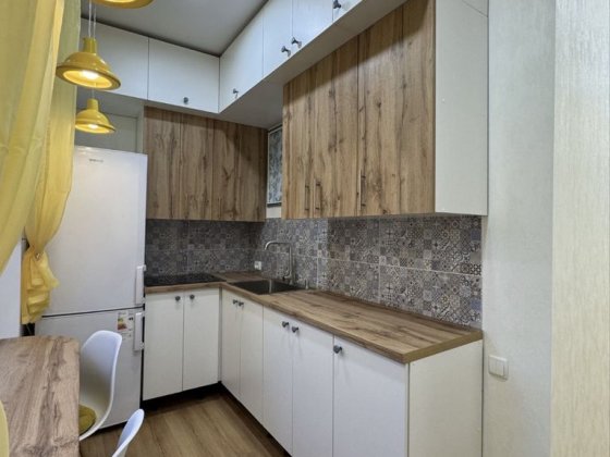 Продам 3-х комнатную квартиру  в центре Каменское