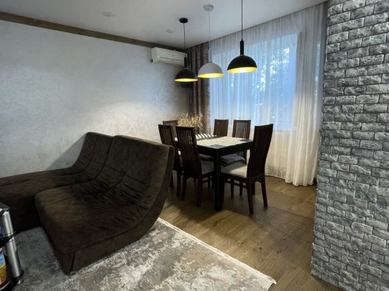 Продаж 4 кім. 10 мкрн. Лівий берег Кам'янське