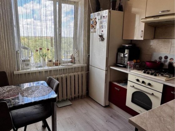 Продам 2-кімнатну , Лівий берег ( 3 мкр) Кам'янське