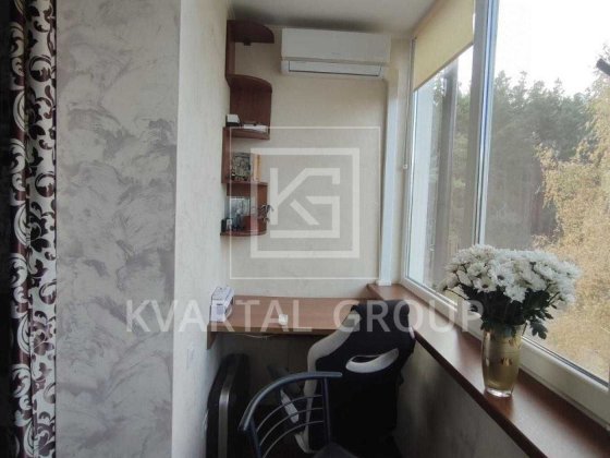 Продам простору 1к квартиру в центрі з ремонтом, технікою та меблями Гостомель