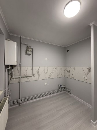 Продаю однокімнатну зі свіжим ремонтом - фото 1