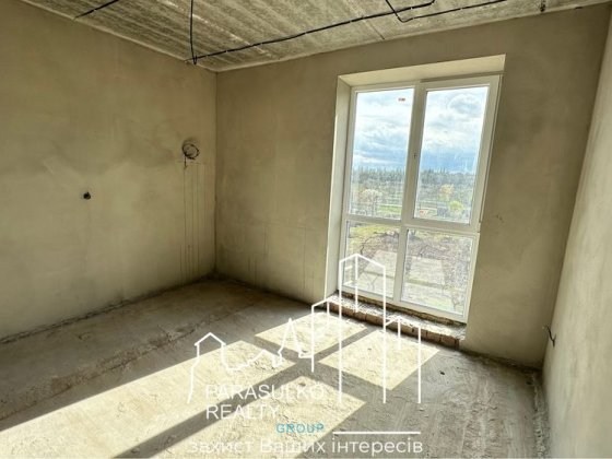 Продам світлу квартиру у сучасному та обжитому районі міста Каменец-Подольский