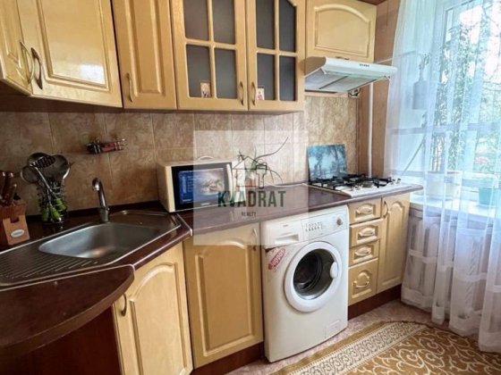 Продам класну 1-кімнатну квартиру з меблями та технікою Каменец-Подольский