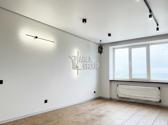 Продається 2-кімнатна квартира з авторським ремонтом. - фото 1