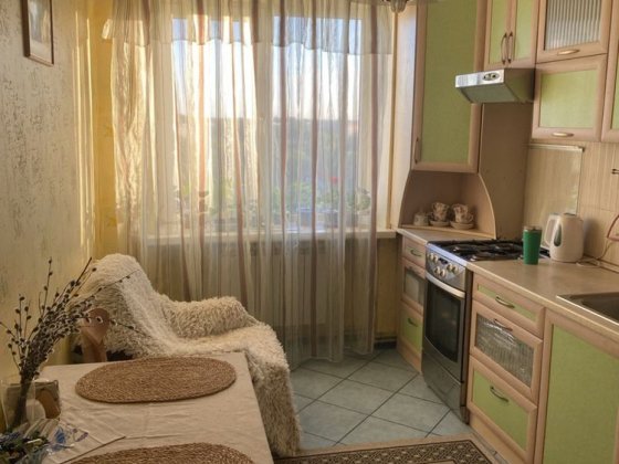 Продаю 3-кім. квартиру, вул. Лісового Конотоп