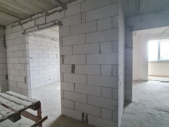 Продається 2-х кімнатна квартира .Вул  Грушевського 108 а кв 50 Коростень