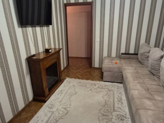 Продам 3-х кімнатну квартиру з ремонтом,р-н Військове містечко Коростень