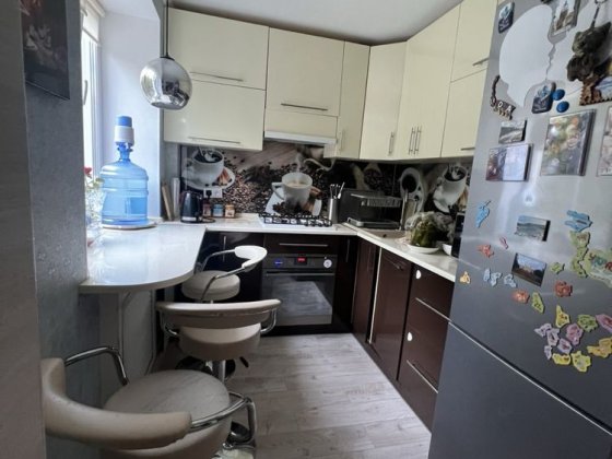 Продам трикімнатну квартиру в районі військового містечка Коростень