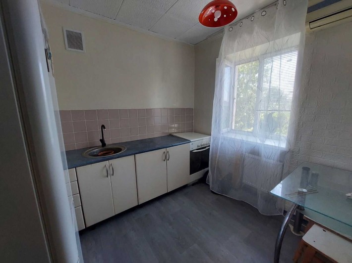 Продам 1 комнатную квартиру с добротным ремонтом на Мира - фото 1