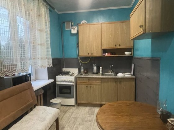 Продається двокімнатна квартира р-н. Площа Молоді Коростень