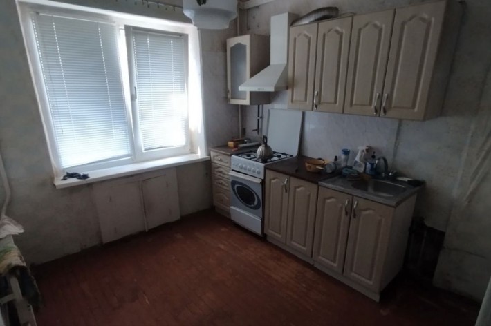 Продається 3-кімнатна квартира у Коростишеві - фото 1