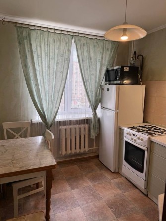 В продаже 1к ЧЕШКА,4эт.,кирпичный,тёплый дом,отличное расположение! - фото 1