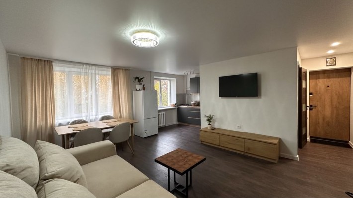 Квартира 2-х комнатная центр города с балконом - фото 1