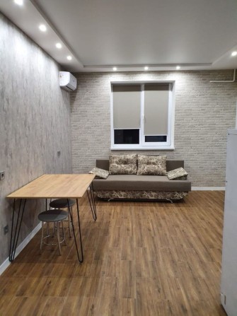 Продам 1 комнатную квартиру со студией в Монолите - фото 1