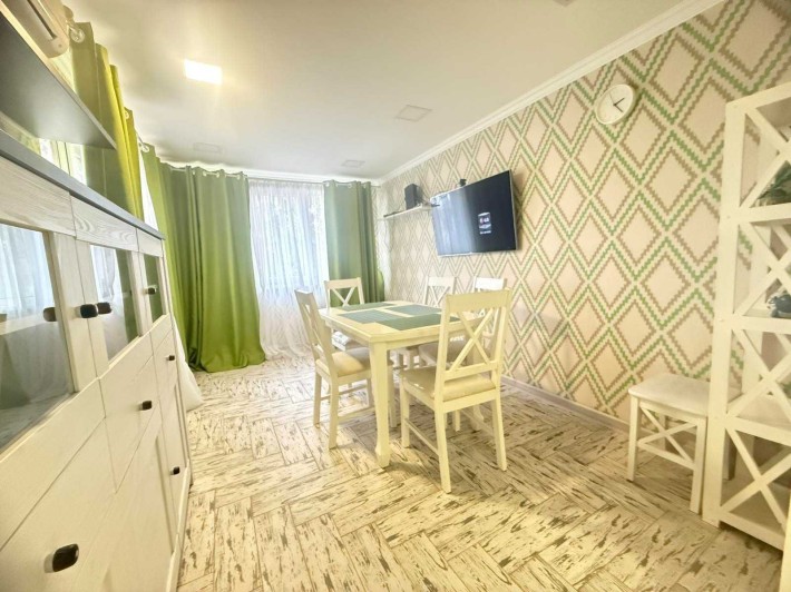 3 ком квартира 86 м кв на ул. Лазурной с ремонтом - фото 1