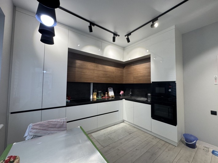 Двохуровневая квартира у самого моря - фото 1