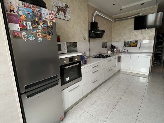 Продам двух комнатную квартиру в районе Монолит