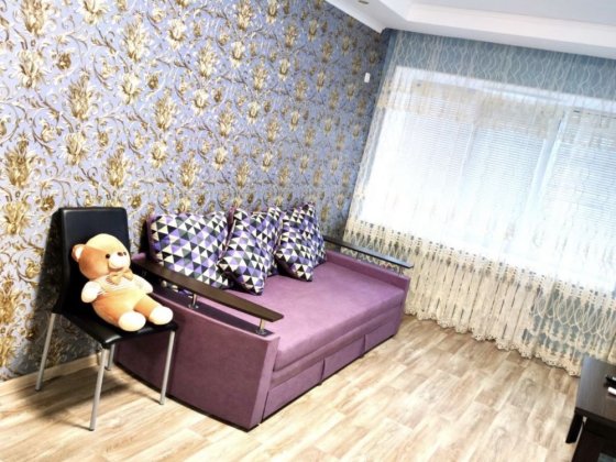 Продам власну квартиру Лозовая