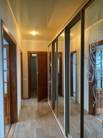 Продам 3 к.кв., 6 мікрорайон, буд. 2 - фото 1