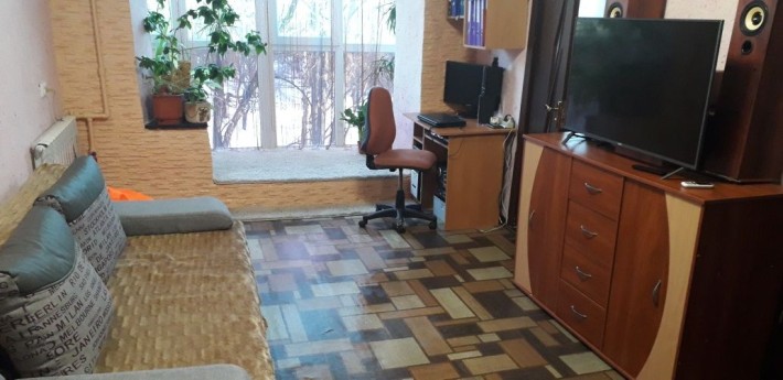 Продам 4х комнатную  квартиру (60кв.м) - фото 1