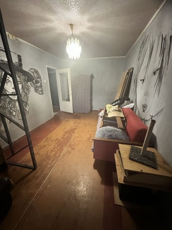 Продам 1 комнатную квартиру на 5 мкр. - фото 1