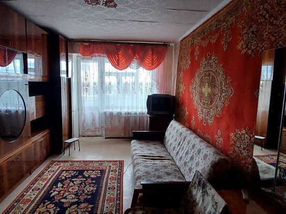 Продам 1-но кімнатну квартиру в центрі міста Лозова Лозова