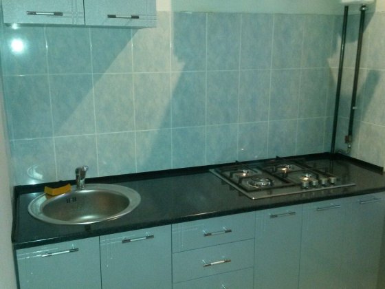 Продам 1 кімнатну квартиру,капітальний гараж,будинок Марганець