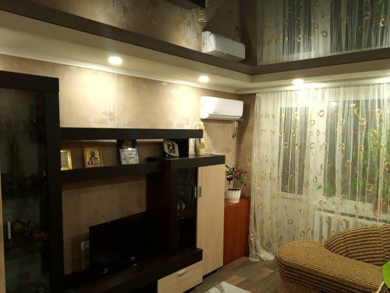 Продам 3-комнатную квартиру Марганец