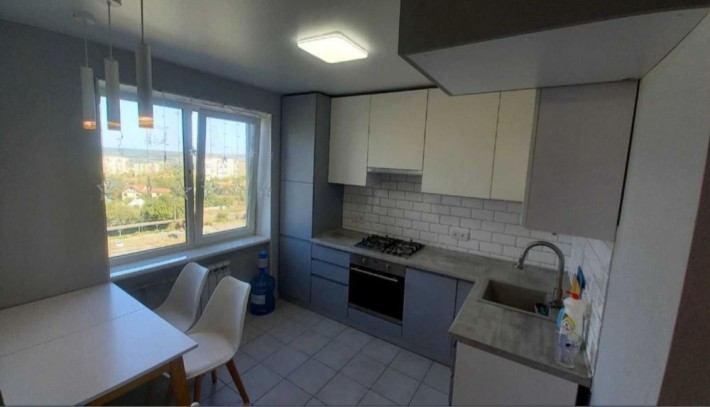 3 кімнатна квартира на Лазурном - фото 1