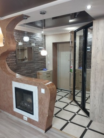 Продам 2-х кімнатну квартиру в центрі - фото 1