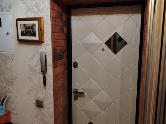 Продам 2 кімнату квартиру з меблями. Нововолынск