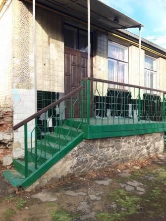 Продам квартиру г. Ромны Сумская обл. С отдельным входом - фото 1