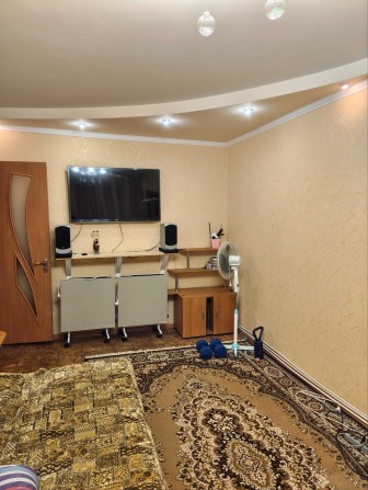 Продам 2-кімнатну квартиру, 5 поверх, індивідуальне опалення, утеплена - фото 1