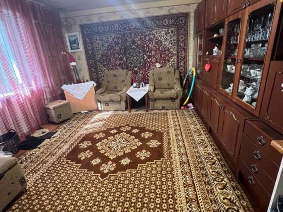 АН продаж трикімнатна квартира вул. Західнодонбаська Павлоград