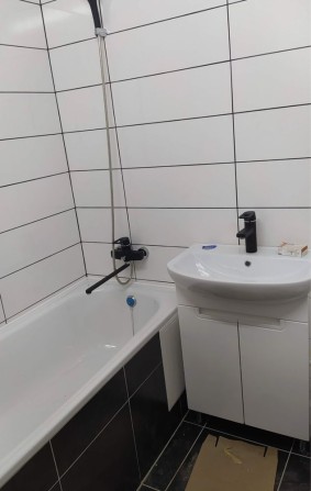 Продам 3 кімнатну квартиру - фото 1