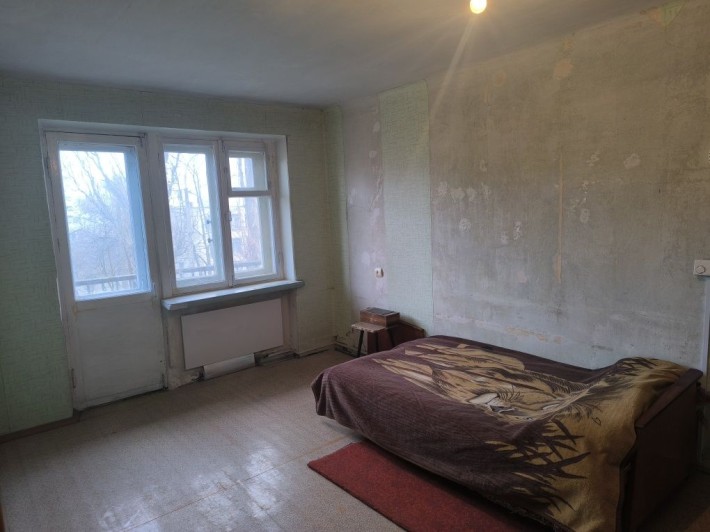 Продам двухкомнатную на Обелиске 14000 - фото 1